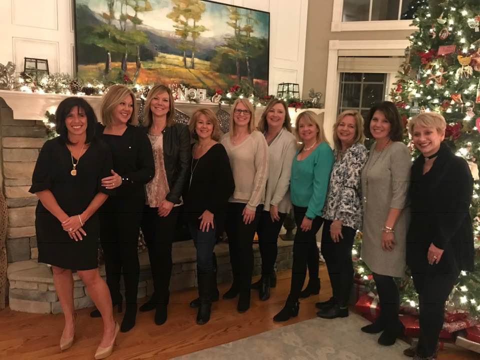 Not only beautiful inside and out…but smart as hell! Glad to celebrate the holidays with my book club babes!! Read on! Here’s to 2019! 💋